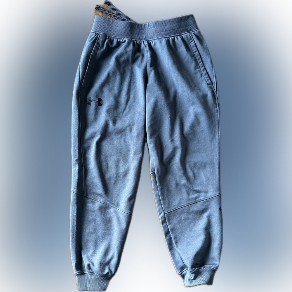 Boys Under Armour grey jogger pants. Size youth small